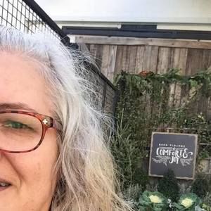 Meet your Posher, Kim